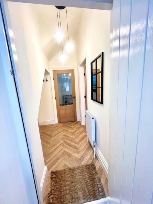 Coastal Apartments No 1 シーハム エクステリア 写真